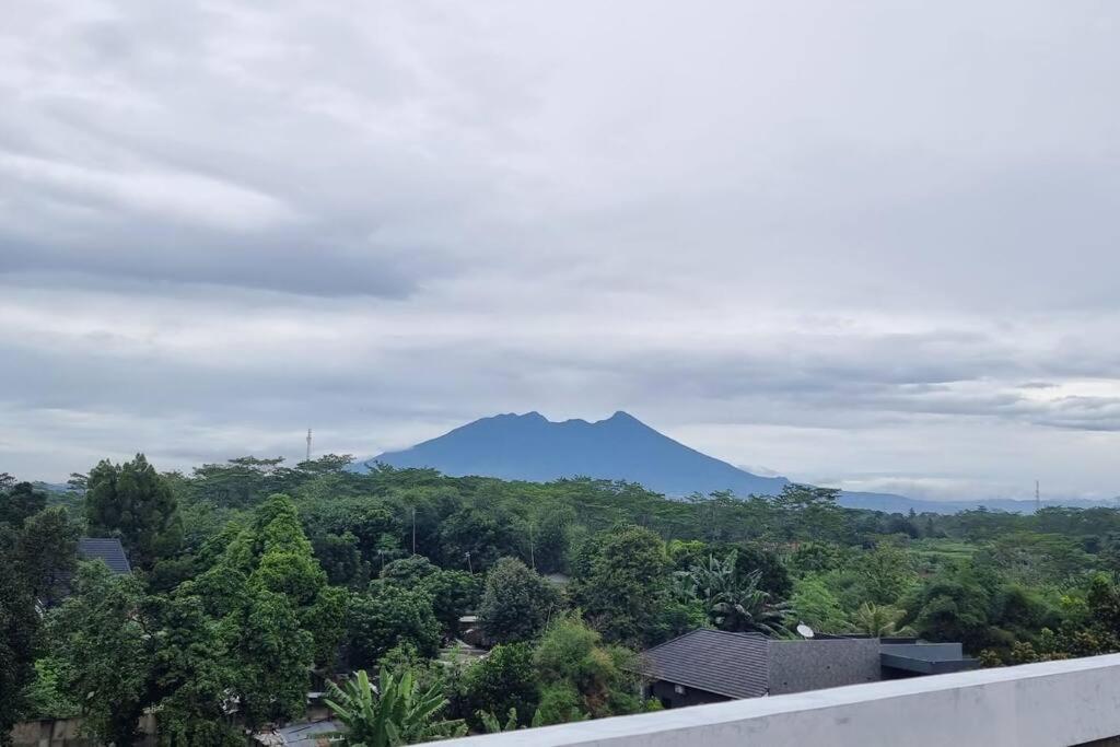 Villa 55 With Pool, Karaoke And Rooftop Bogor Bagian luar foto